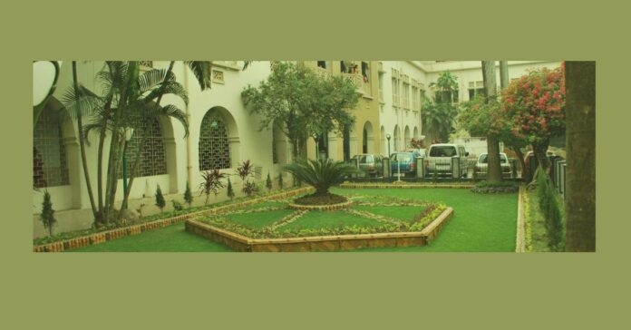 Maulana Azad College